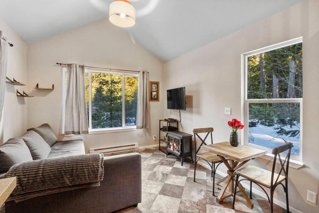 Cozy Tiny Home Steps Away From Mt. Rainier Ashford Luaran gambar